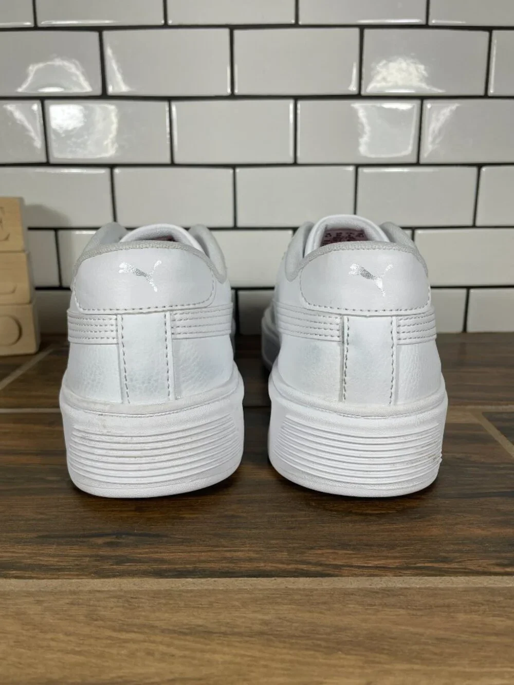 Puma Smash Platform v3 Shoes Womens Size 9 White Leather Casual Low Top Sneakers